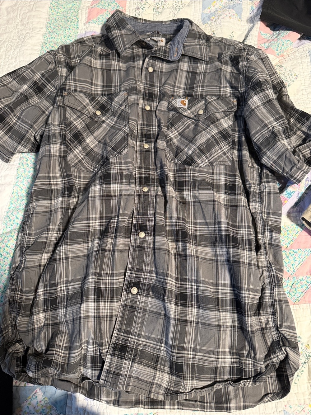 Carhartt Men’s Black and Gray Plaid Short-Sleeve Button-Down Shirt